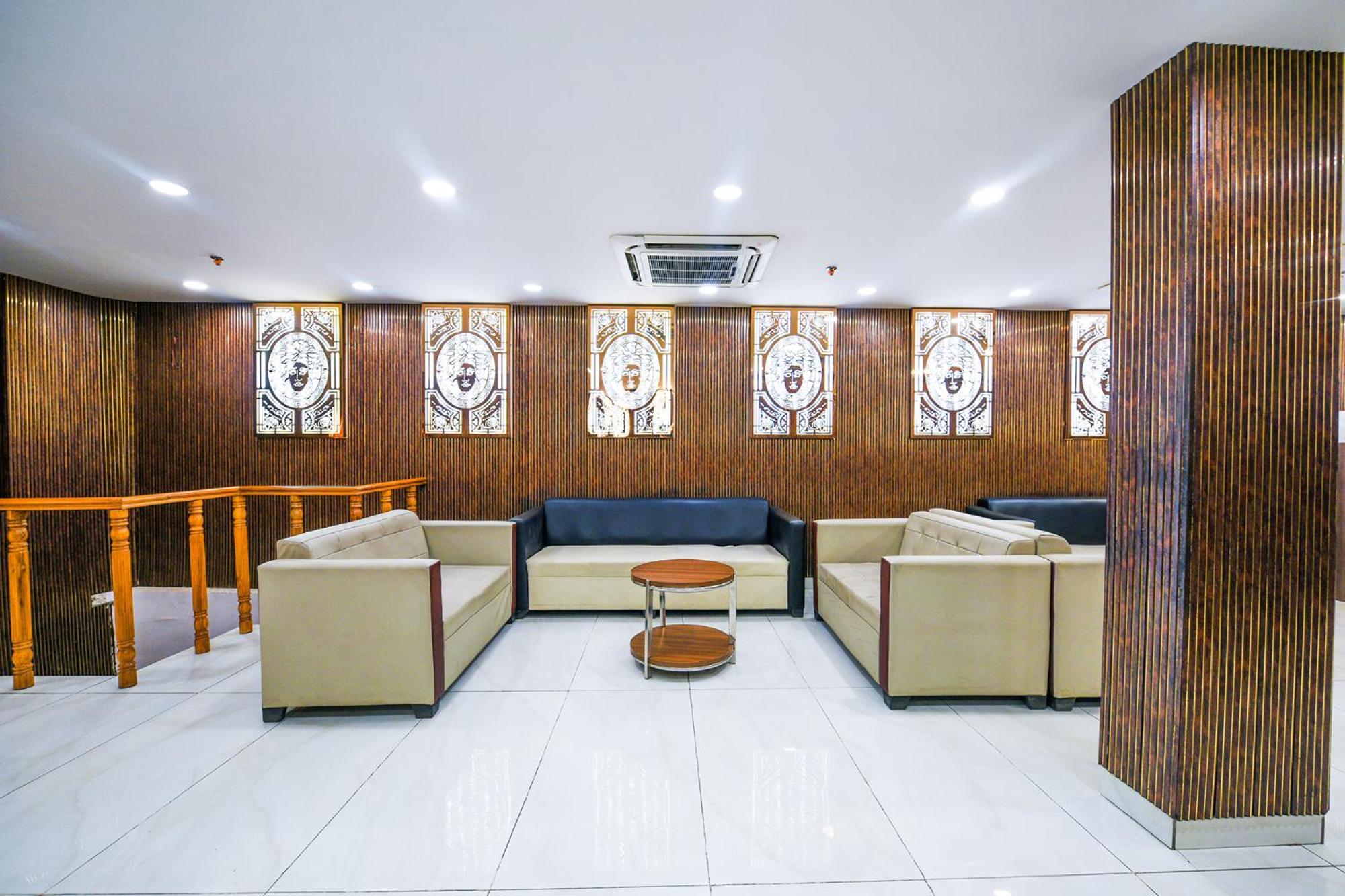 Ayaan Residency Hotel Noida Exterior photo