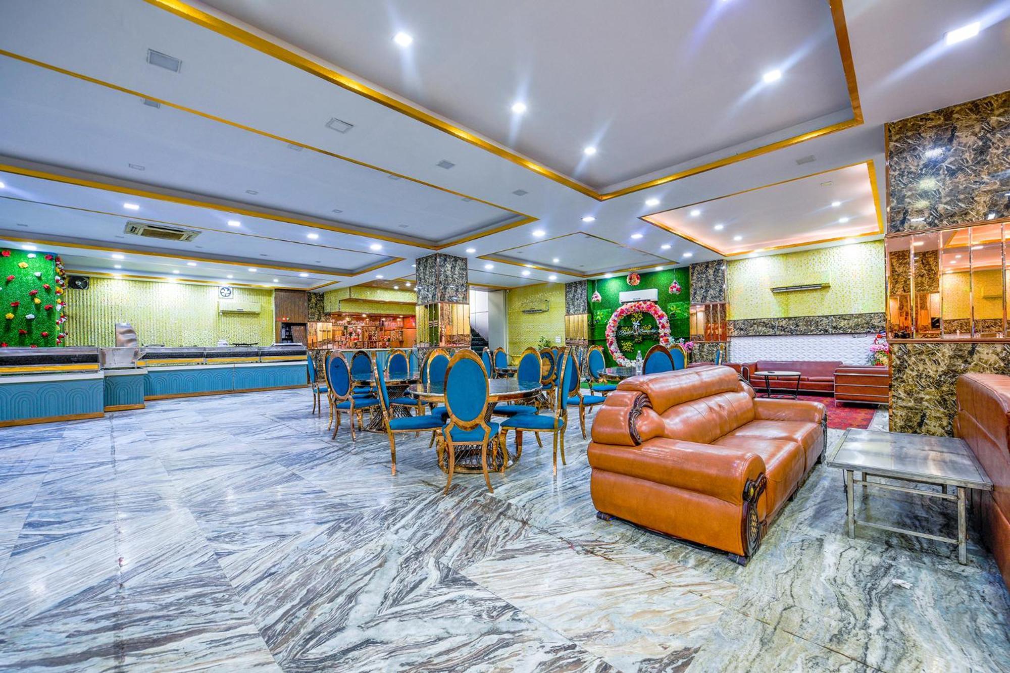 Ayaan Residency Hotel Noida Exterior photo
