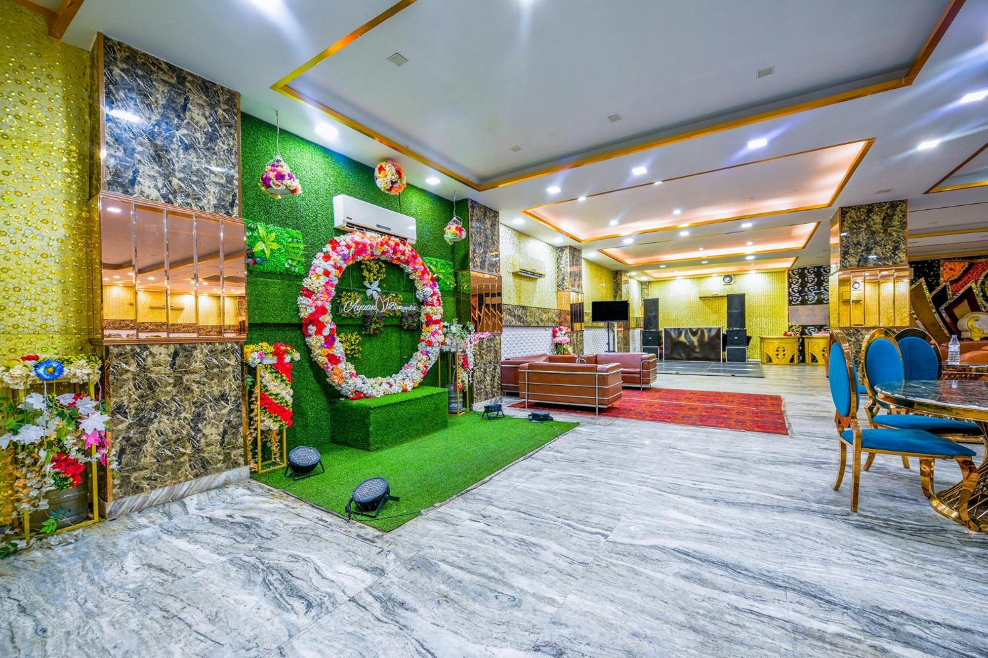 Ayaan Residency Hotel Noida Exterior photo