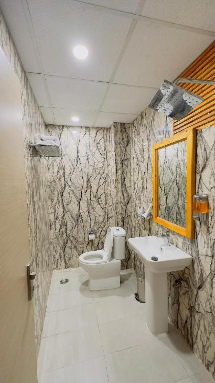 Ayaan Residency Hotel Noida Exterior photo